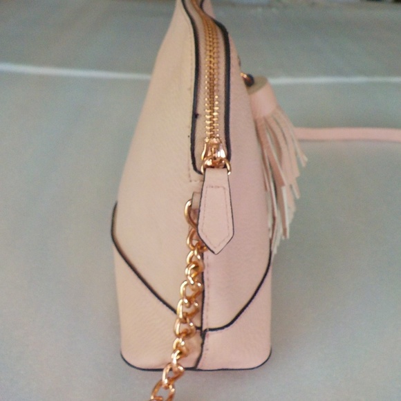 NEW Madden Girl Light Pink Tassel CrossBody Bag - Picture 5 of 8